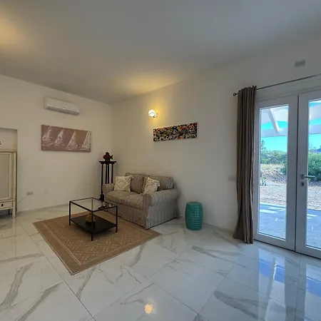 Tenuta Feraxi - Private Paradise * San Priamo