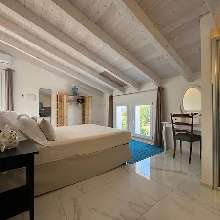 Tenuta Feraxi - Private Paradise מלון